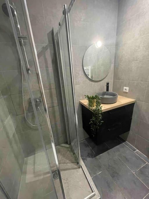 Studio Tout Confort, Au Pied De Toute Commodite, 2 Créteil Exterior foto